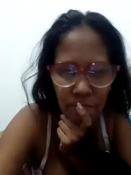 Snapshot of Karen_La_Flaca chatting on 04/02/26, 07:44 Karen La Flaca online show from 04/02/26, 07:44