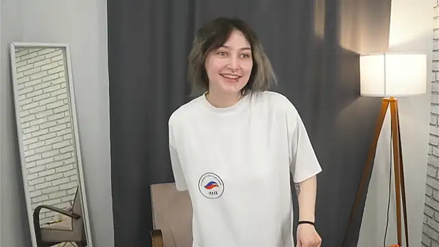 Snapshot of WavaMaddison chatting on 03/26/26, 03:34 WavaMaddison online show from 03/26/26, 03:34