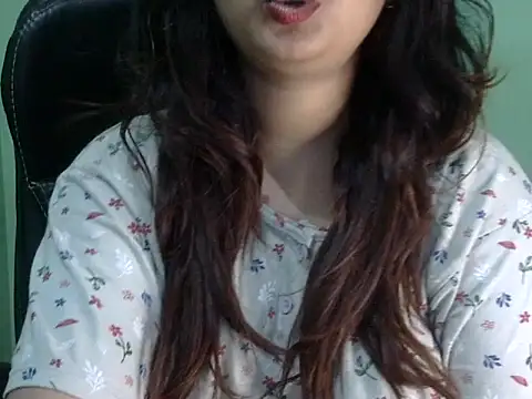 Snapshot of shivi_jaan chatting on 05/13/26, 12:19 shivi jaan online show from 05/13/26, 12:19