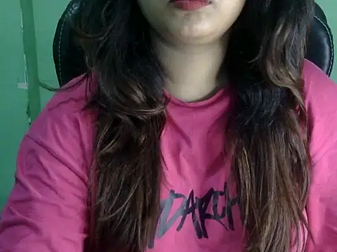 Snapshot of shivi_jaan chatting on 05/15/26, 12:17 shivi jaan online show from 05/15/26, 12:17
