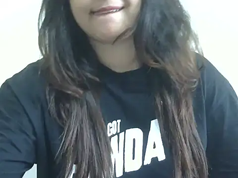 Snapshot of shivi_jaan chatting on 05/27/26, 03:36 shivi jaan online show from 05/27/26, 03:36