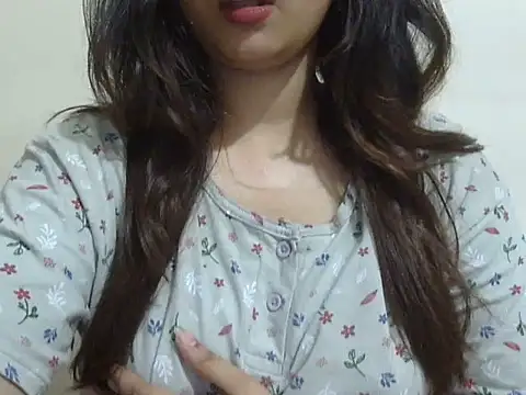 Snapshot of shivi_jaan chatting on 05/29/26, 04:05 shivi jaan online show from 05/29/26, 04:05