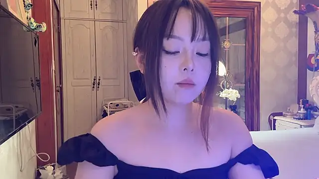 thelittlexx online show from 06/12/26, 07:51