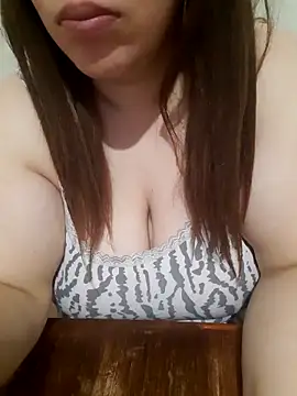 Snapshot of bazol_mamhon chatting on 04/02/26, 12:52 bazol mamhon online show from 04/02/26, 12:52