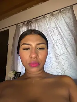 Daphnie Foxx online show from 05/03/26, 06:58