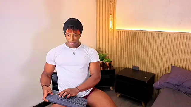 maxmuscle10 online show from 06/09/26, 05:41
