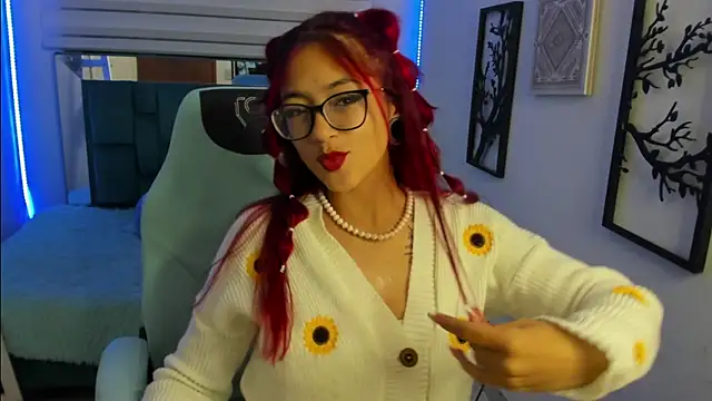 Sara Red X online show from 06/14/26, 03:19
