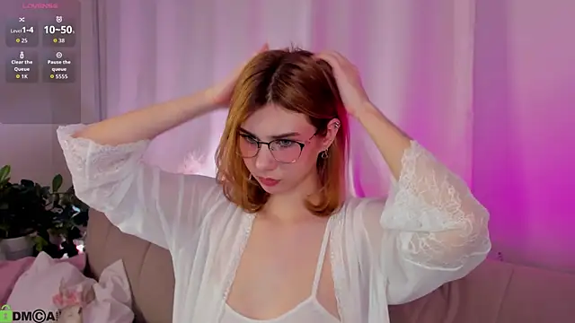 Snapshot of Maneela_Kennedy chatting on 03/31/26, 12:16 Maneela Kennedy online show from 03/31/26, 12:16