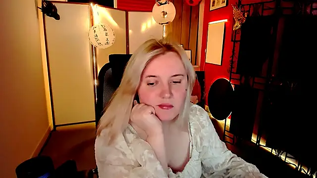 Snapshot of KathyBriggs chatting on 06/06/26, 05:12 KathyBriggs online show from 06/06/26, 05:12