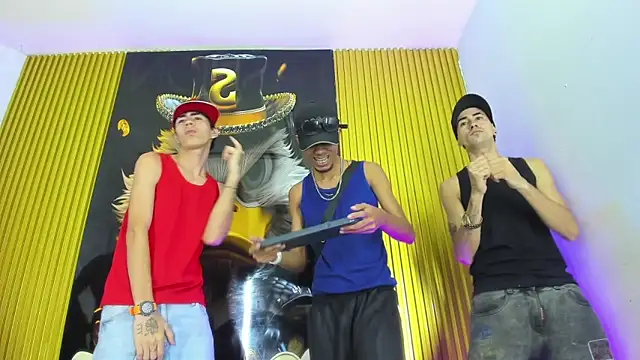 Snapshot of Gang_Members_xxx chatting on 03/25/26, 07:42 Gang Members xxx online show from 03/25/26, 07:42