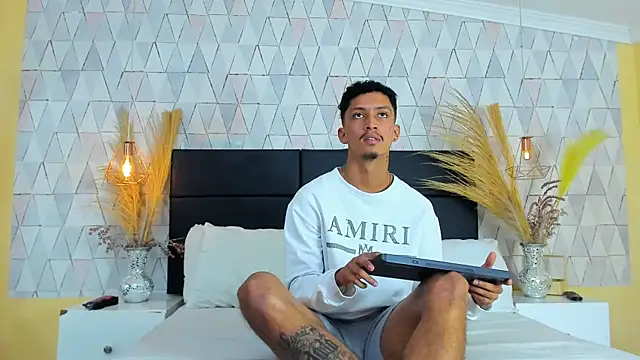 Snapshot of NoahOsorio chatting on 03/27/26, 06:51 NoahOsorio online show from 03/27/26, 06:51