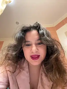 Snapshot of ms_Suzy chatting on 04/05/26, 09:34 ms Suzy online show from 04/05/26, 09:34