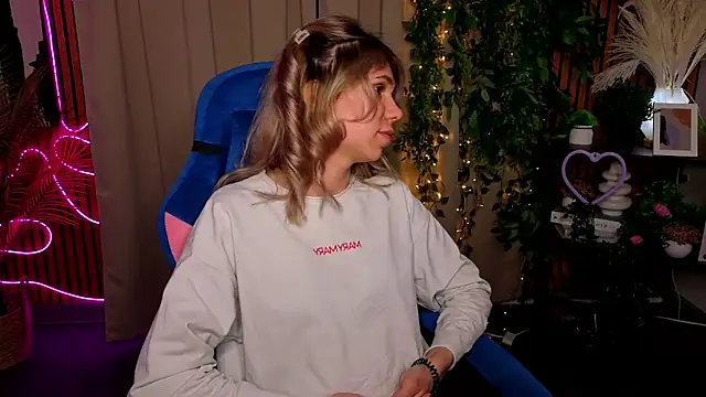 Snapshot of DebbieCobb chatting on 03/28/26, 03:00 DebbieCobb online show from 03/28/26, 03:00