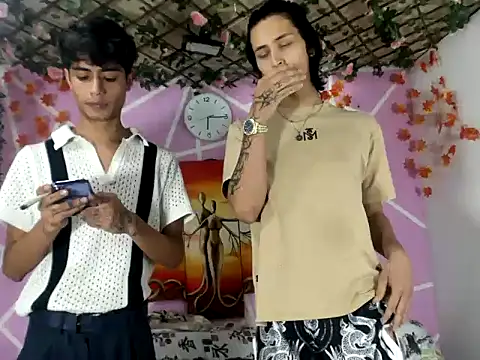 Snapshot of TYLERhHOT2005 chatting on 03/27/26, 12:38 TYLERhHOT2005 online show from 03/27/26, 12:38