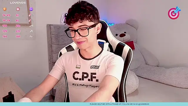 Snapshot of niico_prince chatting on 07/14/26, 02:05 niico prince online show from 07/14/26, 02:05