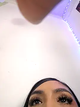 yvonne 1998 online show from 03/25/26, 09:10