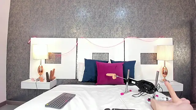 anna  lu online show from 04/18/26, 01:04