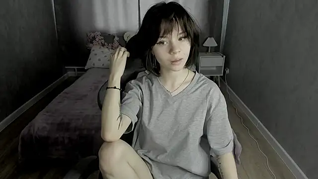 Snapshot of Loly_Cuttie chatting on 05/20/26, 09:15 Loly Cuttie online show from 05/20/26, 09:15