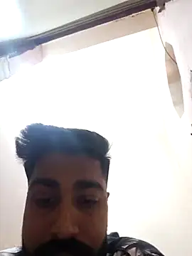 Snapshot of bull_1992 chatting on 03/28/26, 05:07 bull 1992 online show from 03/28/26, 05:07