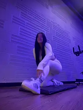 Snapshot of Cami_olarte chatting on 04/06/26, 01:45 Cami olarte online show from 04/06/26, 01:45