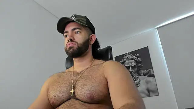 simonleon27 online show from 06/16/26, 12:08