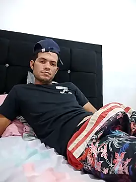 Snapshot of johancastw chatting on 03/30/26, 02:01 johancastw online show from 03/30/26, 02:01