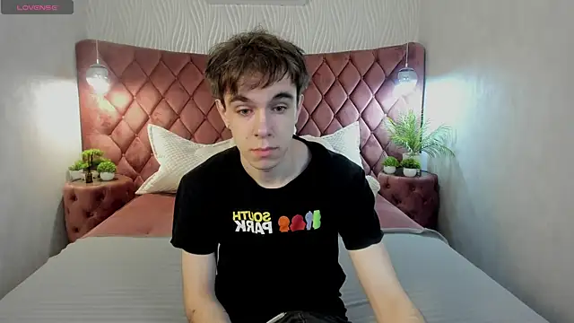 Snapshot of DaveBevy chatting on 04/03/26, 05:16 DaveBevy online show from 04/03/26, 05:16