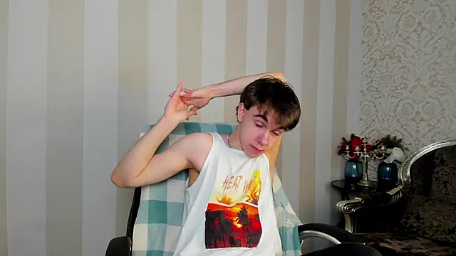 Snapshot of DaveBevy chatting on 04/08/26, 05:40 DaveBevy online show from 04/08/26, 05:40