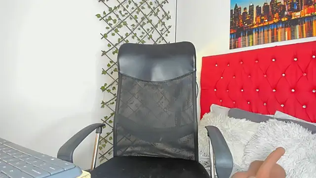 emily  dee online show from 04/21/26, 01:06