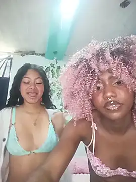 Snapshot of BelleKaty_ chatting on 03/27/26, 06:07 BelleKaty online show from 03/27/26, 06:07