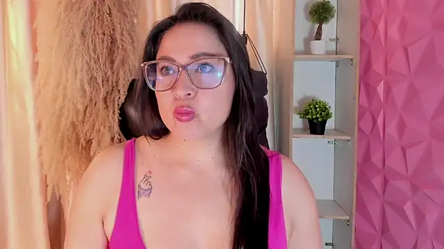 hannabackerr online show from 04/22/26, 11:56