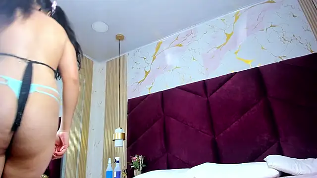 Lia Nikol online show from 04/01/26, 01:41