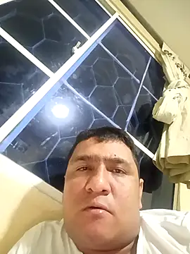 Snapshot of luis20212 chatting on 03/29/26, 05:29 luis20212 online show from 03/29/26, 05:29