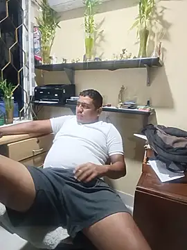 Snapshot of luis20212 chatting on 06/21/26, 07:55 luis20212 online show from 06/21/26, 07:55