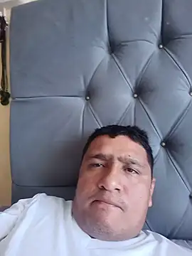 Snapshot of luis20212 chatting on 06/23/26, 01:53 luis20212 online show from 06/23/26, 01:53