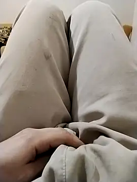 Snapshot of y2561 chatting on 03/27/26, 08:52 y2561 online show from 03/27/26, 08:52