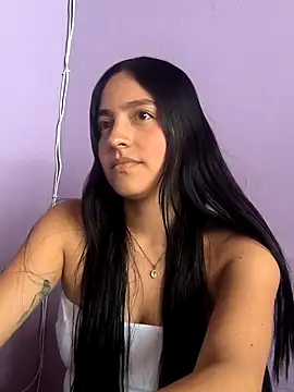 Snapshot of SophiaCastro09_ chatting on 04/06/26, 05:36 SophiaCastro09 online show from 04/06/26, 05:36