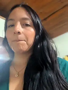 Snapshot of SophiaCastro09_ chatting on 04/17/26, 04:15 SophiaCastro09 online show from 04/17/26, 04:15