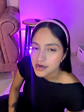 Snapshot of SophiaCastro09_ chatting on 04/18/26, 12:25 SophiaCastro09 online show from 04/18/26, 12:25