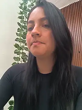 Snapshot of SophiaCastro09_ chatting on 05/15/26, 02:35 SophiaCastro09 online show from 05/15/26, 02:35
