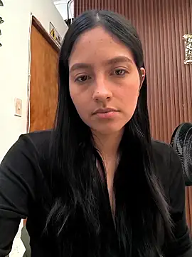Snapshot of SophiaCastro09_ chatting on 05/23/26, 12:42 SophiaCastro09 online show from 05/23/26, 12:42