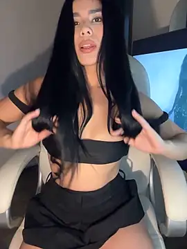 Snapshot of Jackeline- chatting on 03/31/26, 11:49 Jackeline- online show from 03/31/26, 11:49