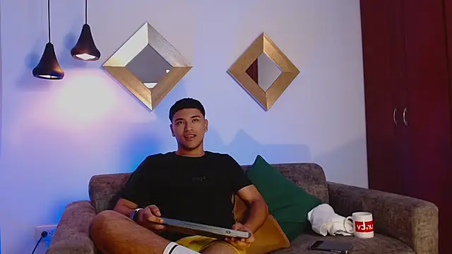 Snapshot of SeanStonee chatting on 03/31/26, 12:34 SeanStonee online show from 03/31/26, 12:34