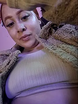 Snapshot of venuscopper chatting on 05/17/26, 01:03 venuscopper online show from 05/17/26, 01:03