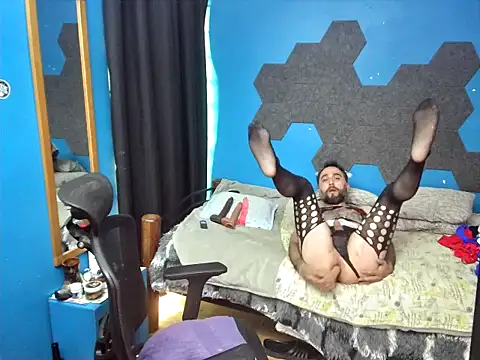 Snapshot of MachoPutito chatting on 02/20/26, 07:58 MachoPutito online show from 02/20/26, 07:58