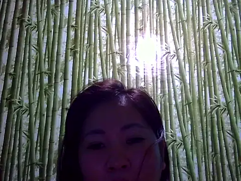 Snapshot of Lovelyass4u chatting on 07/05/26, 04:19 Lovelyass4u online show from 07/05/26, 04:19