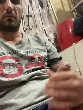 Snapshot of pezol9193 chatting on 03/30/26, 11:39 pezol9193 online show from 03/30/26, 11:39