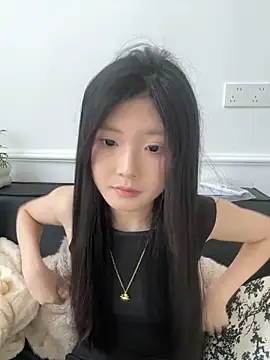 YouMi18 online show from 04/01/26, 03:51