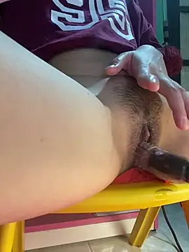 LunoChuckie online show from 04/25/26, 04:48