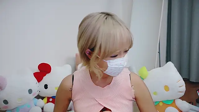 Snapshot of baby__cherry__ chatting on 04/21/26, 12:00 baby cherry online show from 04/21/26, 12:00